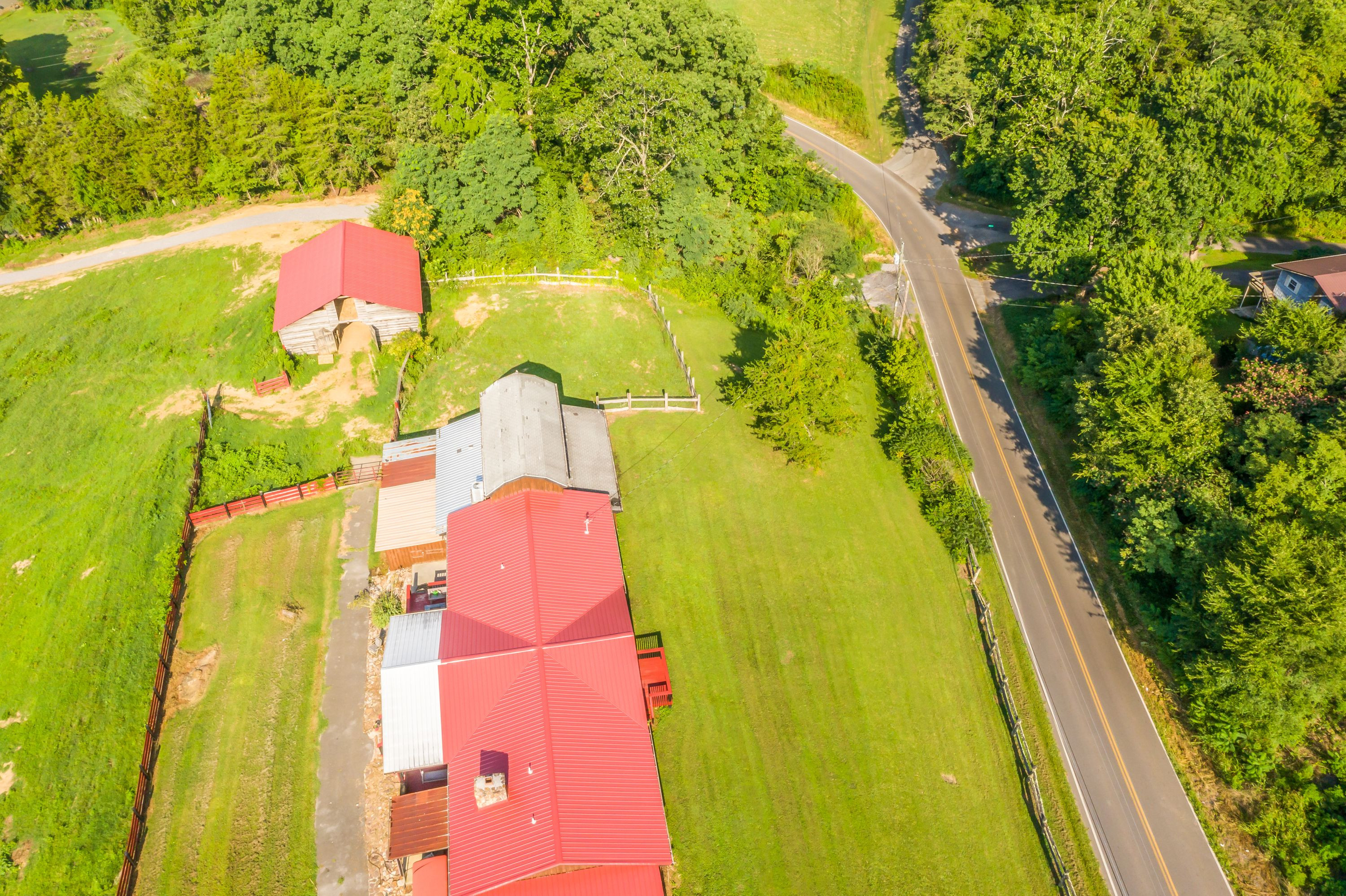 983 County Line Road, Mooresburg, TN 37811 Real Photography Tour