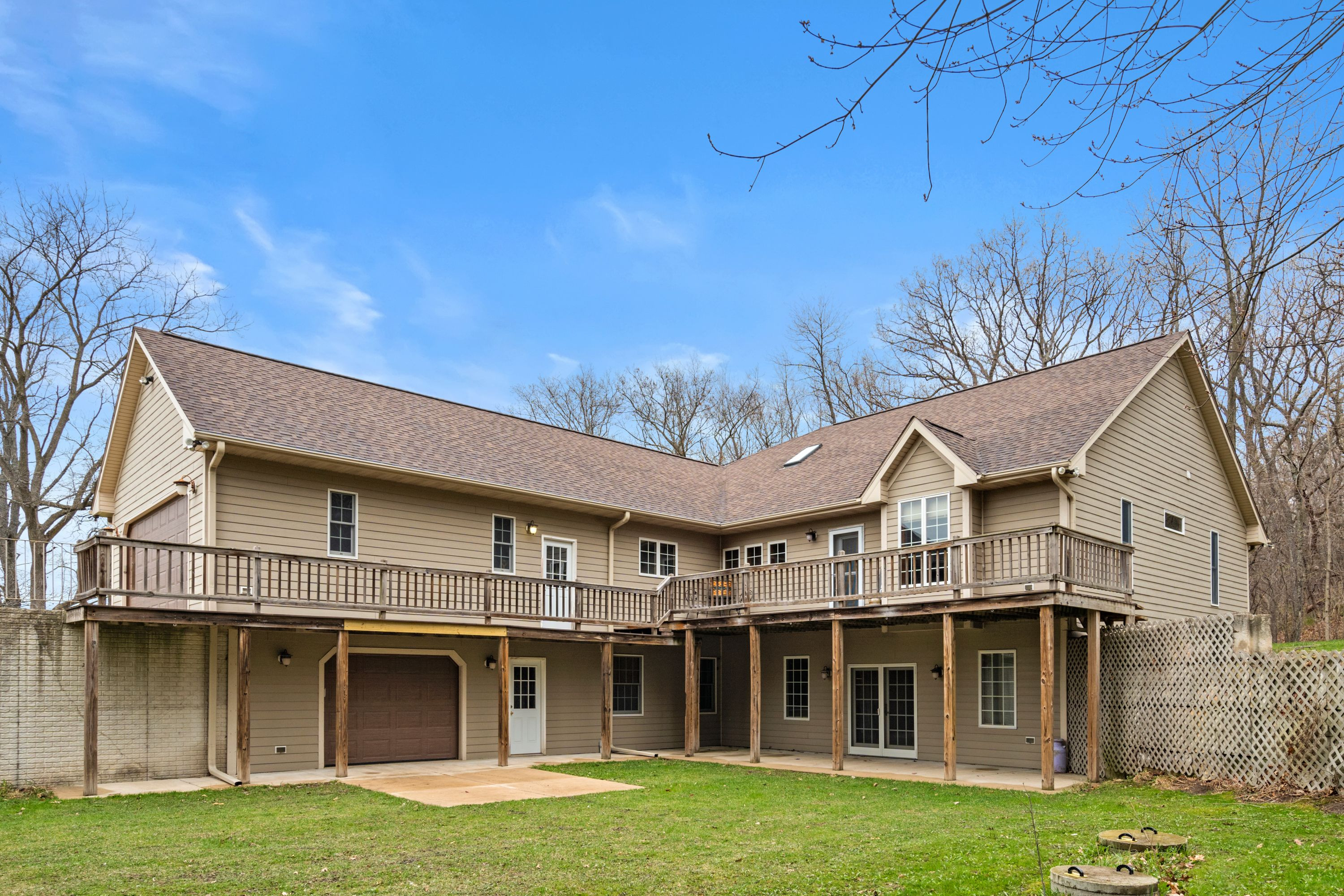 W1600 County Road B, Genoa City, WI 53128 Creative Light Studios Tour