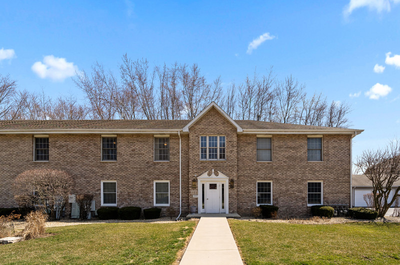 321 North Airlite Street, Elgin, IL 60123 Creative Light Studios Tour