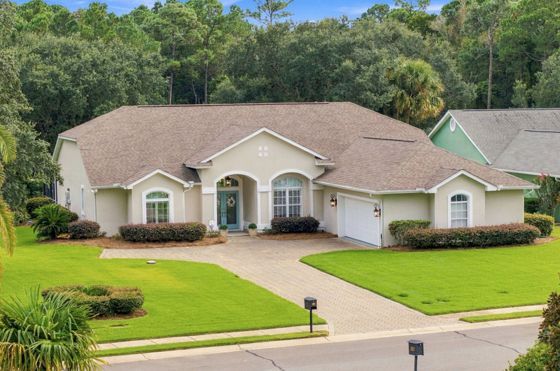 37 Lagoon Dr