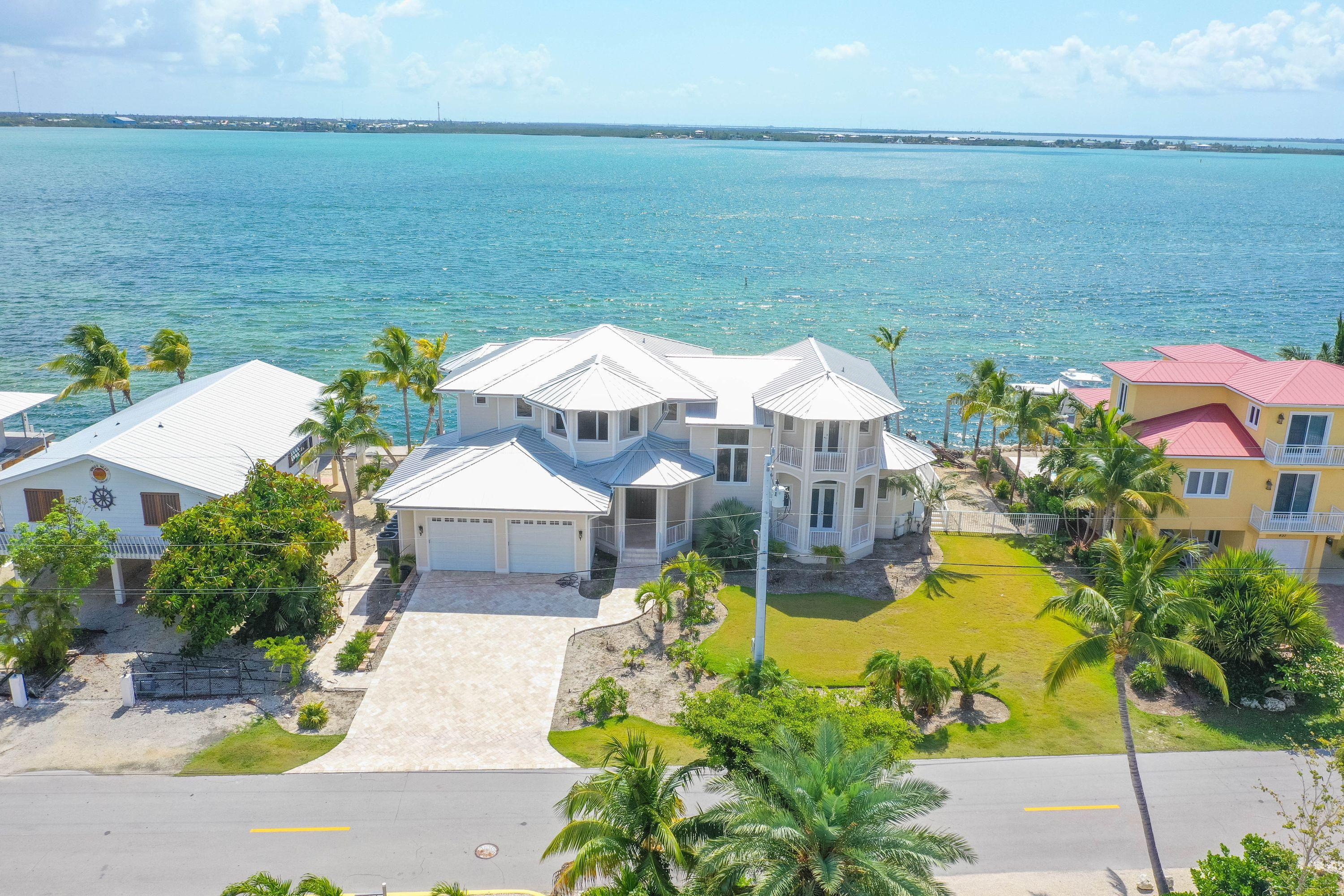 421 Lafitte Rd, Little Torch Key, FL 33042 Tour