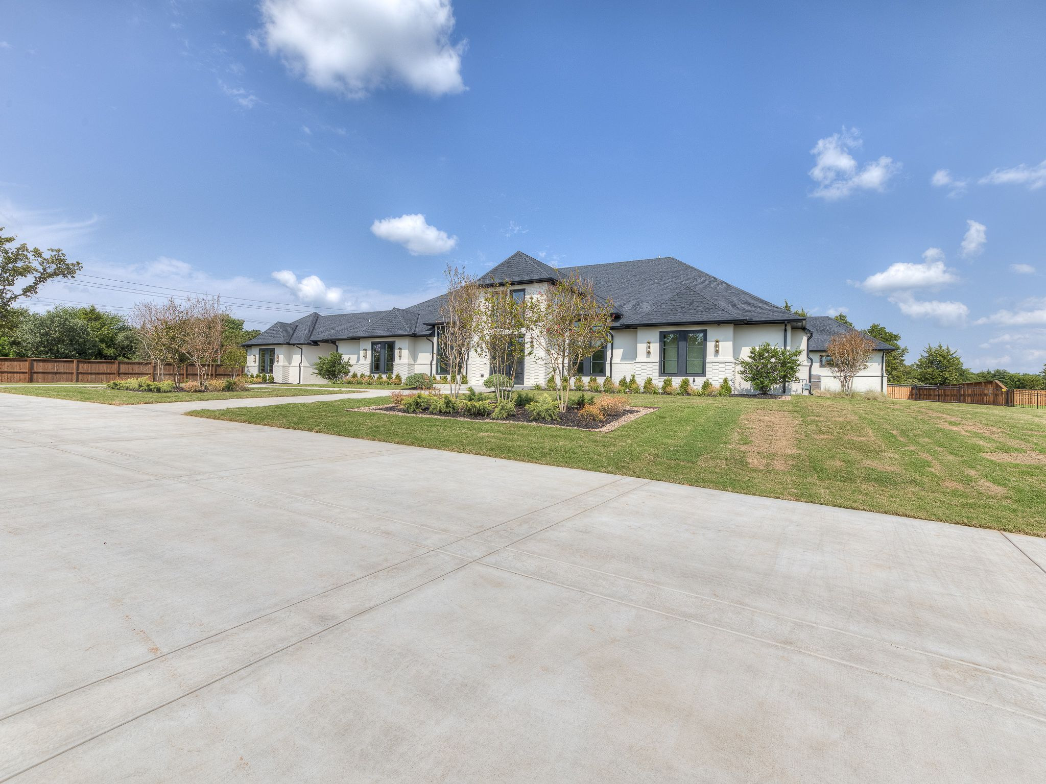 5209 Deerfield Drive, Edmond, OK Peak RES Tour