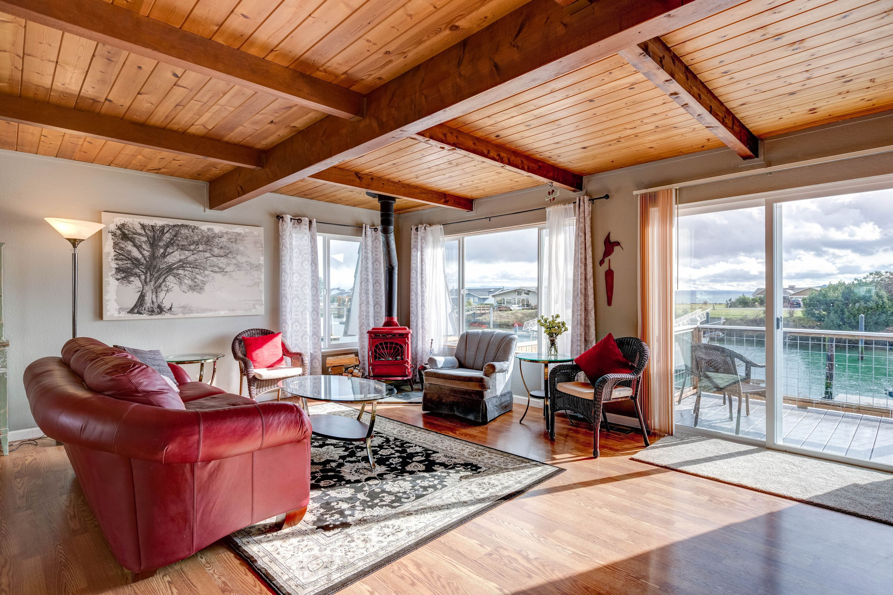 2216 Mariners Cove, Oak Harbor, WA 98277 Snowberry Lane Photography