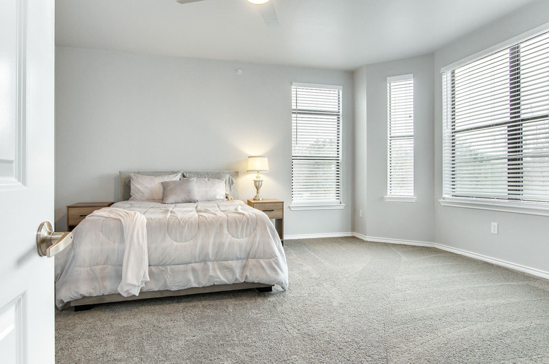 1203 Beaconsfield Lane Unit 205, Arlington, TX 76011 Unique Exposure