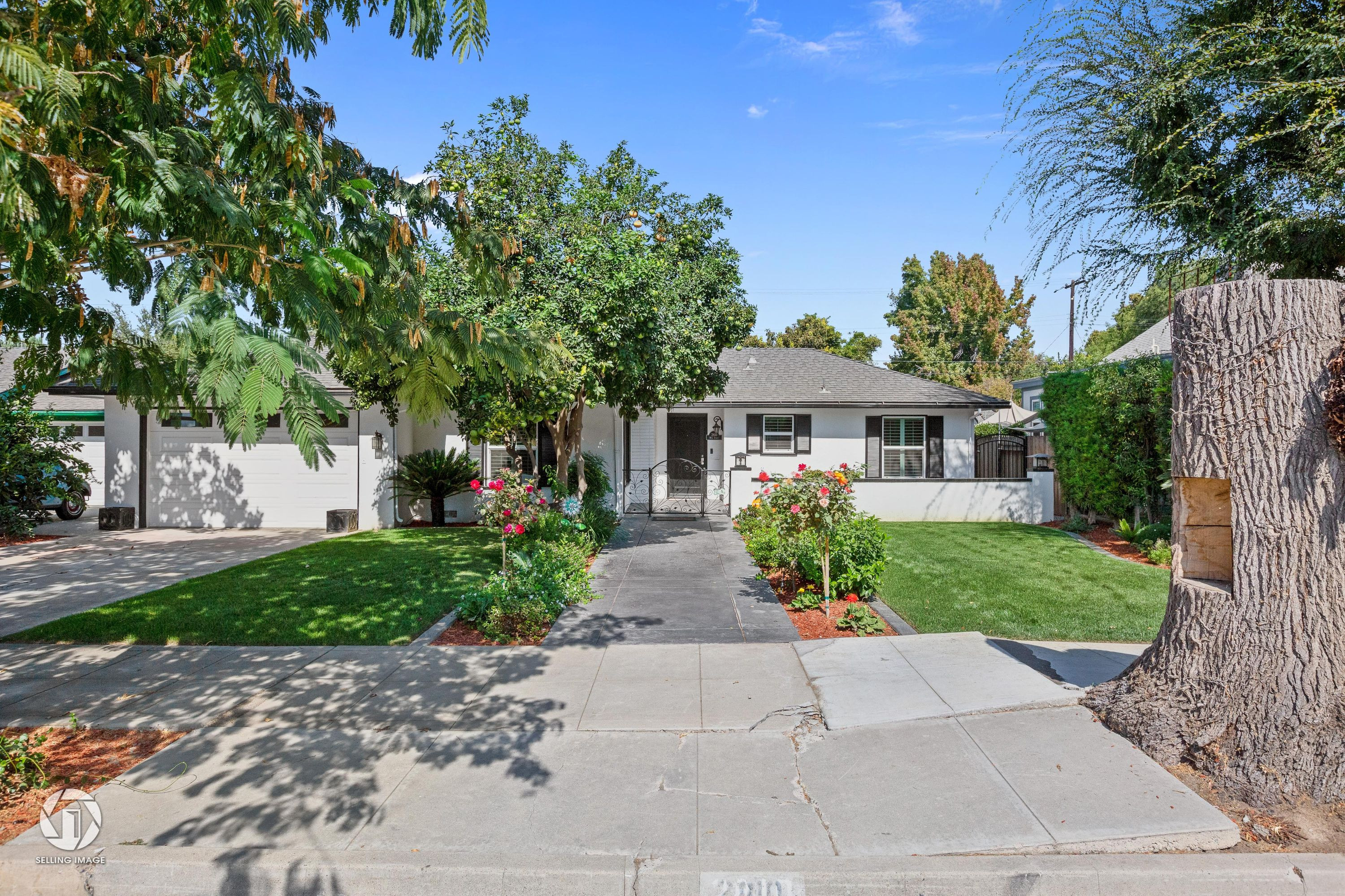 2810 19th Street, Bakersfield, CA 93301 | Selling Image | Tour