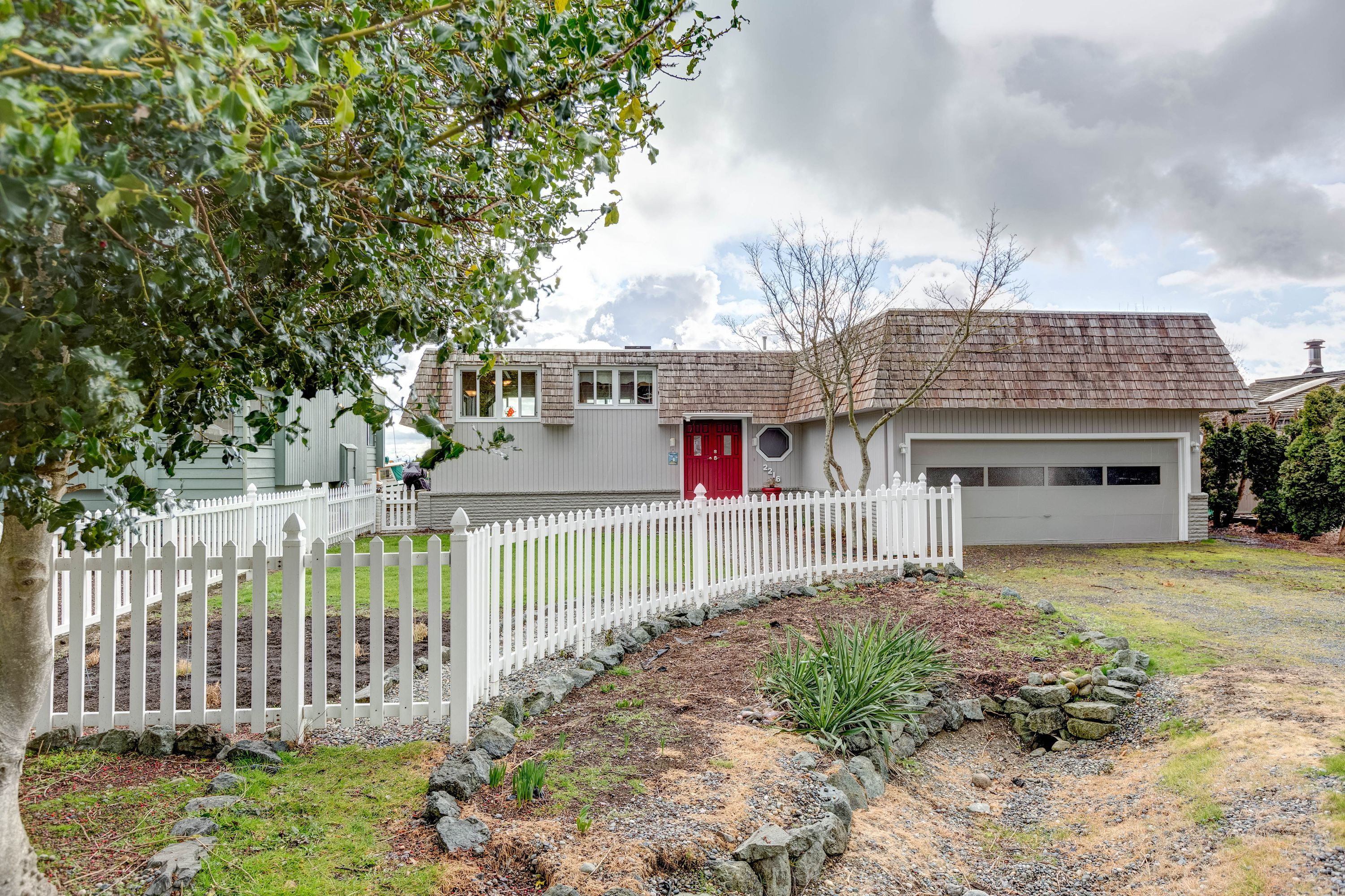 2216 Mariners Cove, Oak Harbor, WA 98277 Snowberry Lane Photography