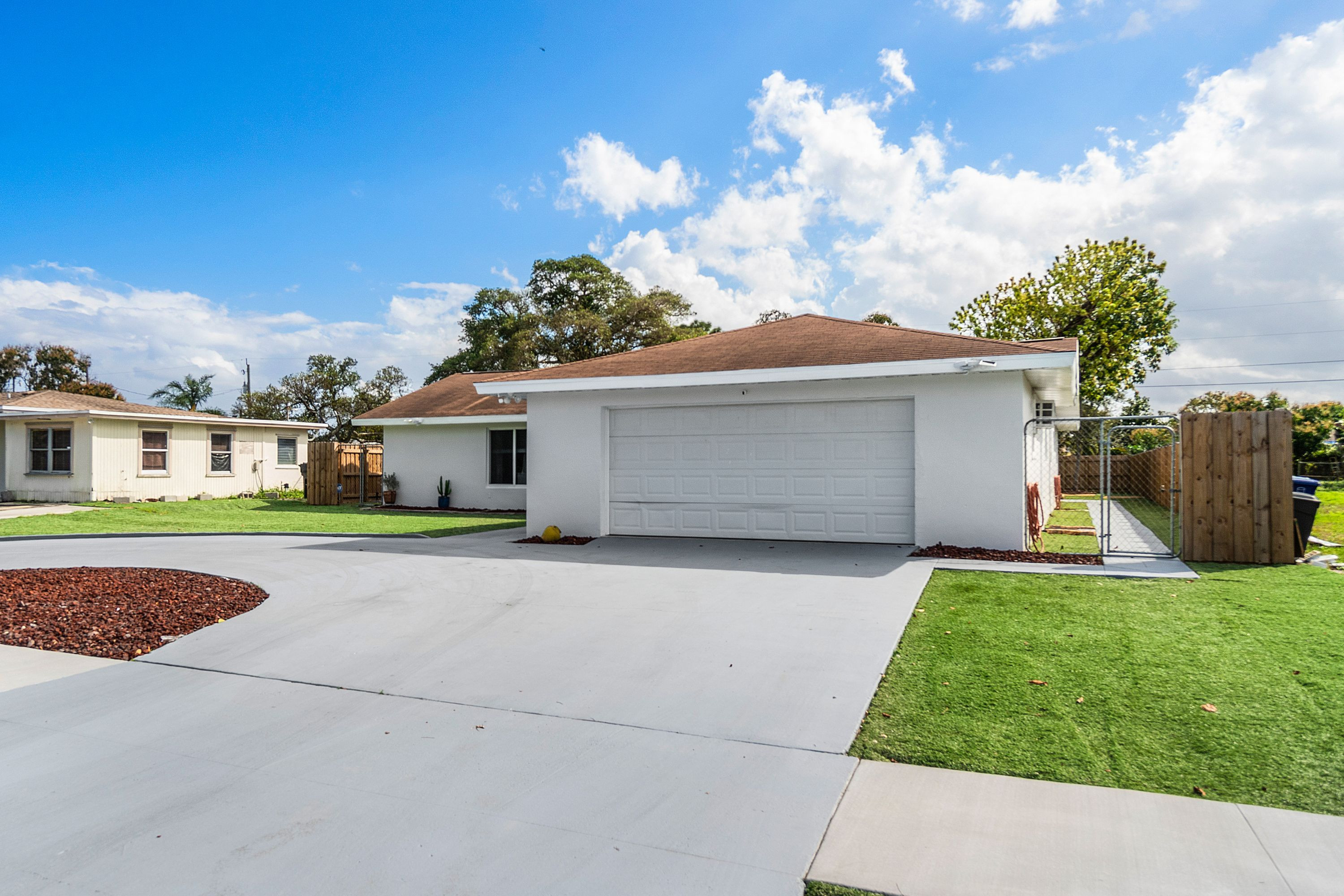 528 Date Palm Drive, West Palm Beach, FL 33403 Living Proof Real Estate Photography Tour