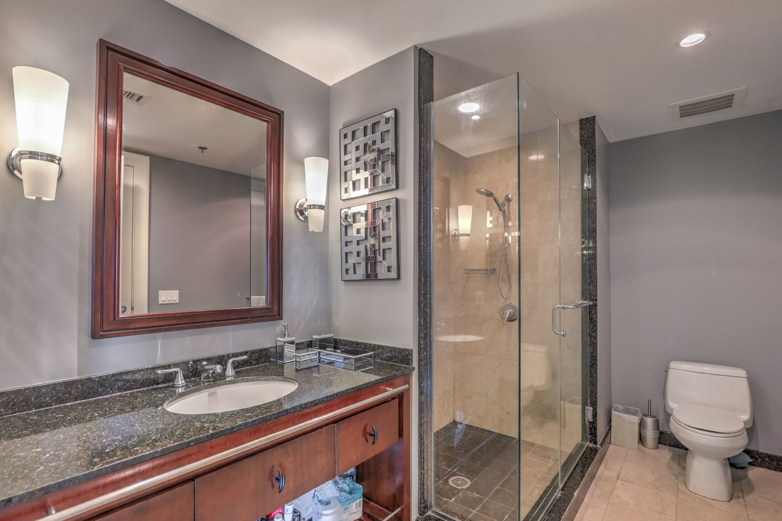 2700 South Las Vegas Boulevard #1904, Las Vegas, NV 89109 | Neon Sun