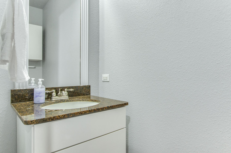 1203 Beaconsfield Lane Unit 205, Arlington, TX 76011 Unique Exposure