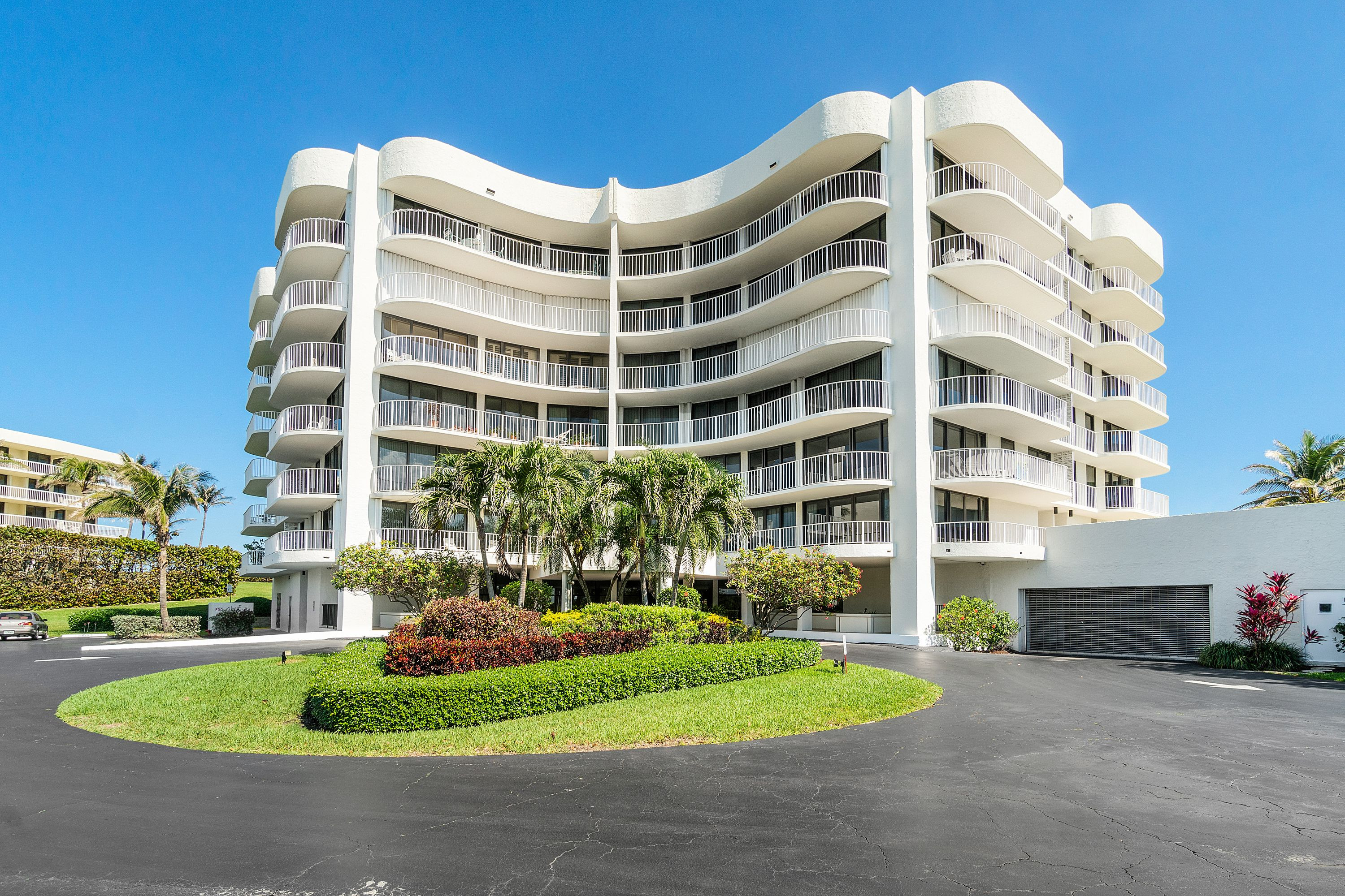 15 South Ocean Boulevard